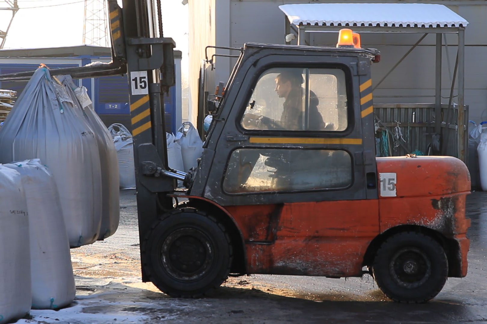 Реагент, уходи: рассказываем, опасны ли для горожан противогололедные смеси, рис. 3