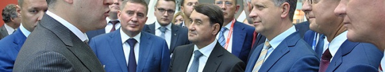 Игорю Левитину презентовали разработки УЗПМ по борьбе с зимней скользкостью